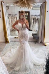 Elegant Long Mermaid V-neck Sleeveless Wedding Dresses With Lace
